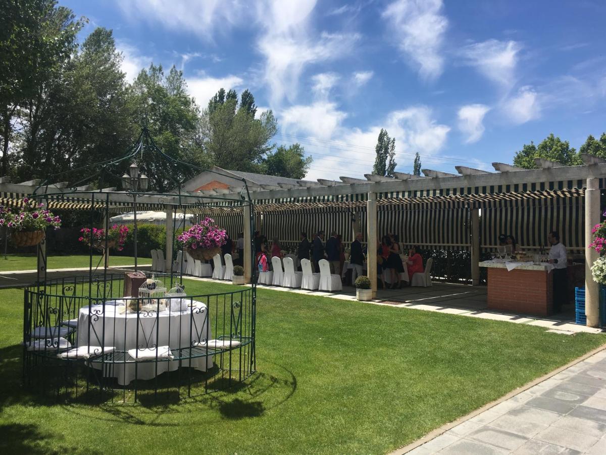 Hotel Lasa Sport Valladolid Exterior foto