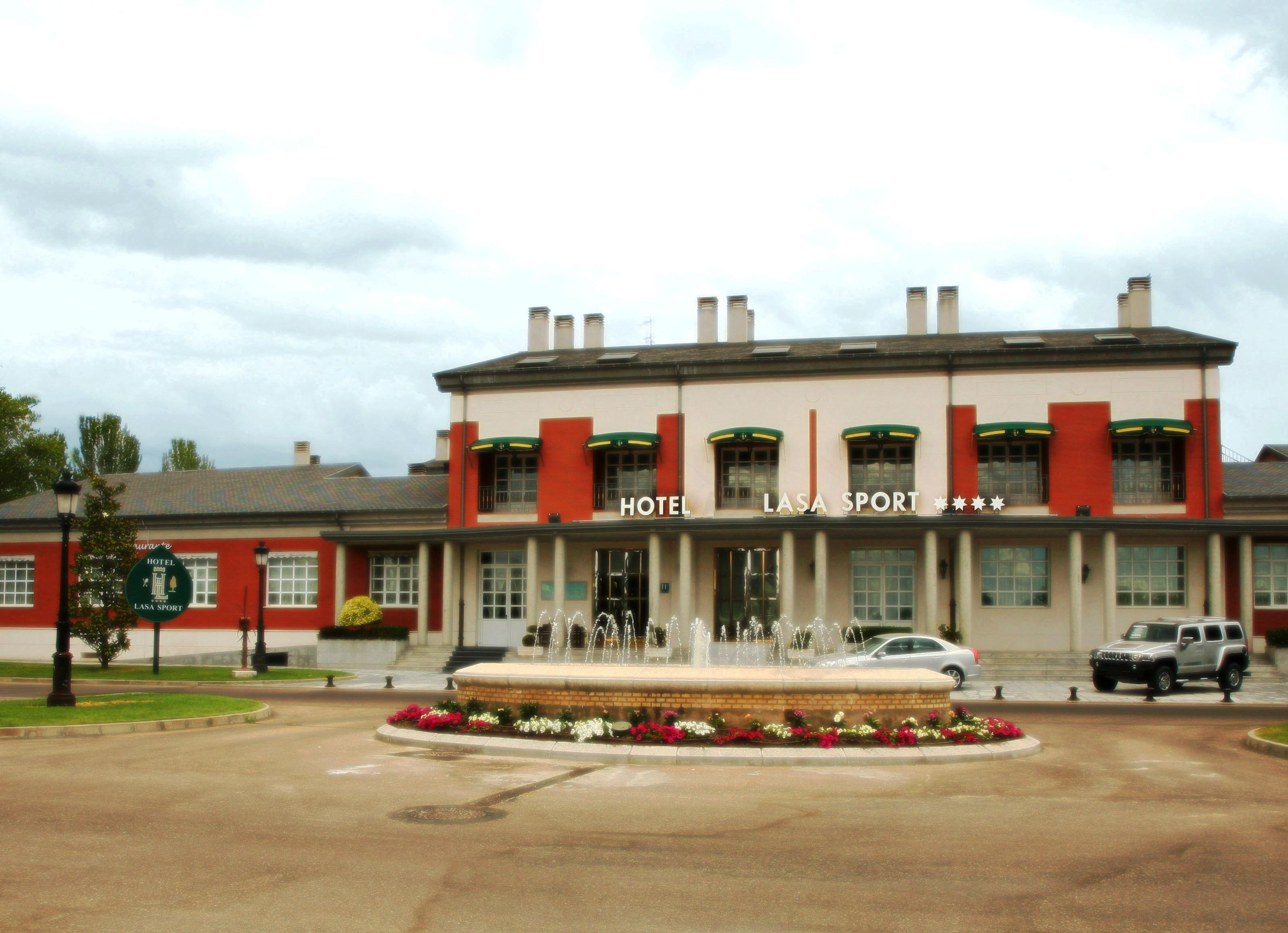 Hotel Lasa Sport Valladolid Exterior foto