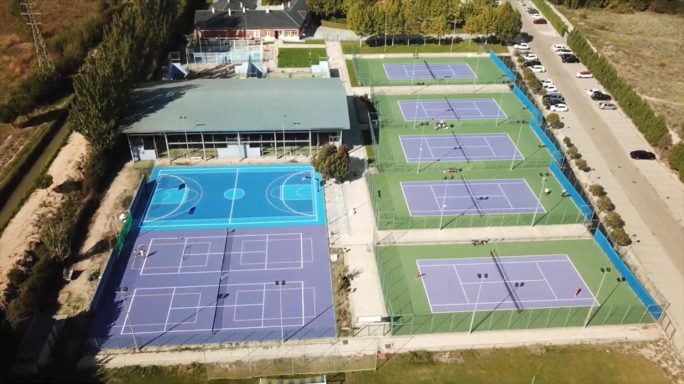 Hotel Lasa Sport Valladolid Exterior foto